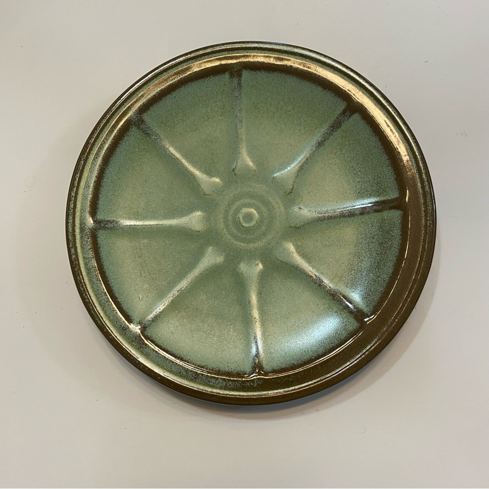 Vintage Frankoma Wagon Wheel Plate 6 3/4”
Classic mid‑century Oklahoma pottery